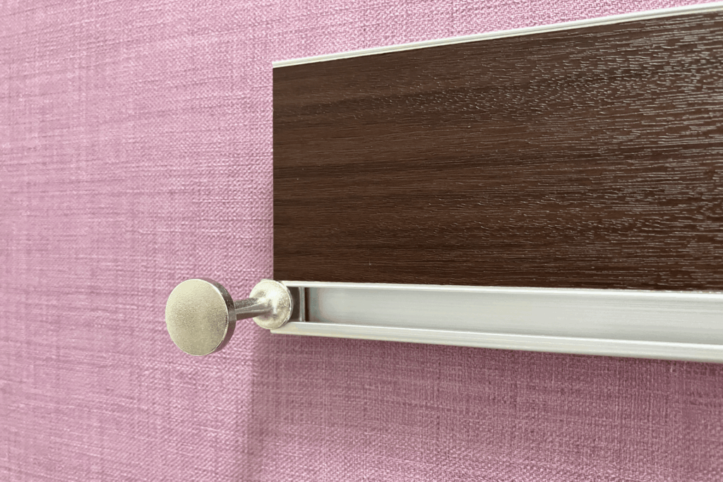 『ウォールメイツ　ハンギングレール』の取り付け方