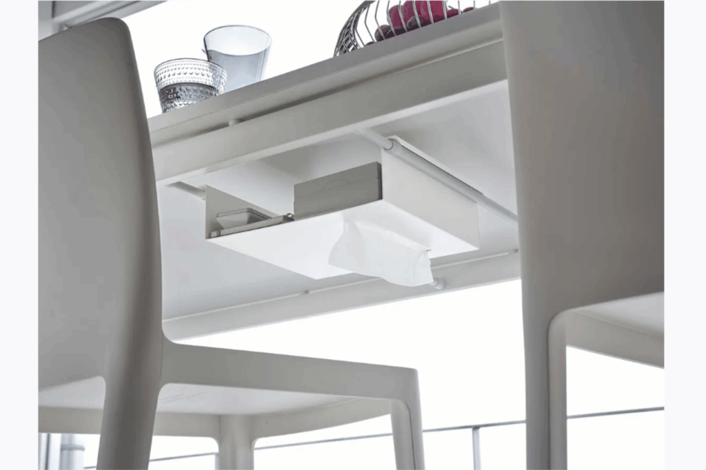 『テーブル下つっぱり棒用収納ラック』とは？