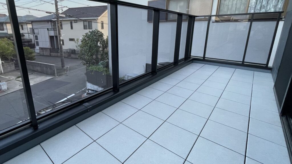 おしゃれなバルコニー手すりの施工事例